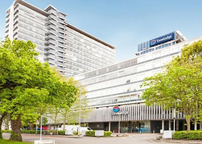 Travelodge London Chessington Tolworth Kingston upon Thames 
